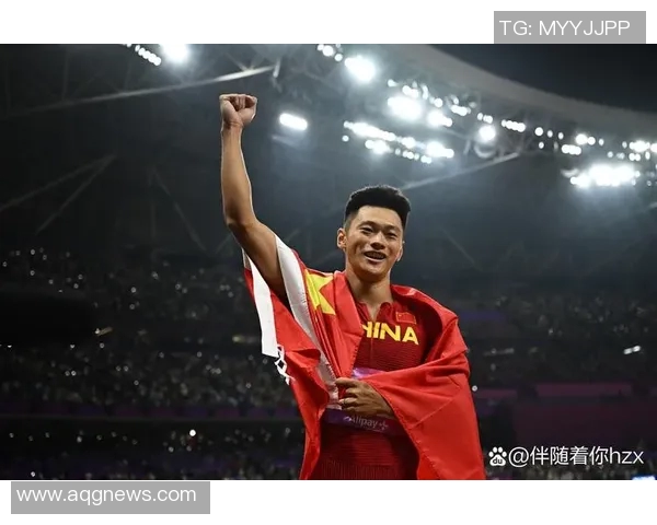 足球球星转战田径赛场展现惊人速度与爆发力挑战极限